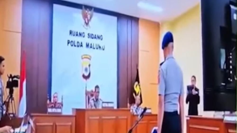 Gambar Bripda Masias Resmi Dipecat! Babak Baru Kasus Penganiayaan Pelajar di Tual