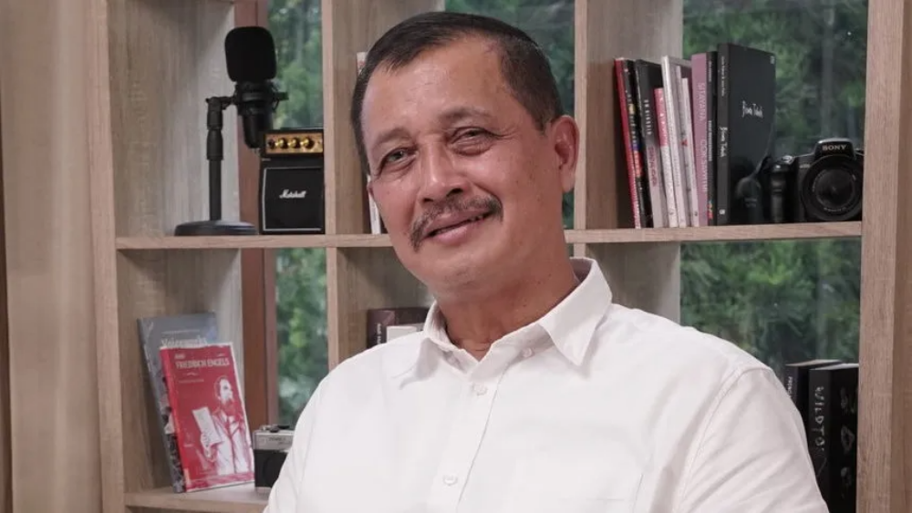 Gambar-Biografi dan Profil Oegroseno: Jejak Pendidikan Sang Jenderal Humanis