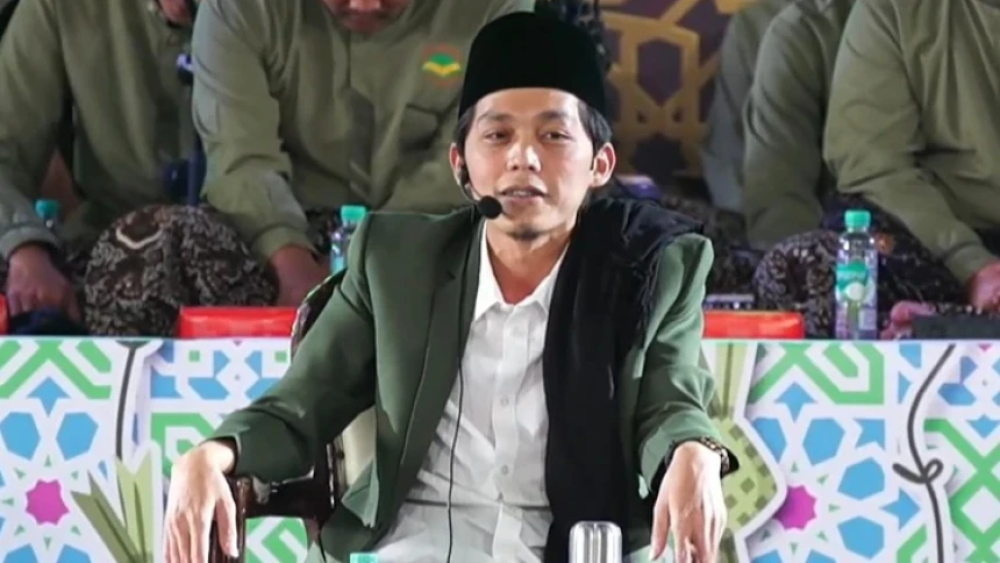 Biografi dan Profil Gus Iqdam: Jejak Pendidikan Ulama Muda Dekengan Pusat