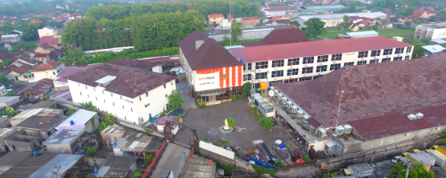 foto kampus Sekolah Tinggi Pariwisata Ambarrukmo Yogyakarta